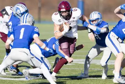 Gloucester rushing attack excels against Danvers on Thanksgiving