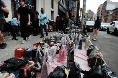 NYC plans expanded sidewalks on part of Canal Street crammed with bootleg vendors